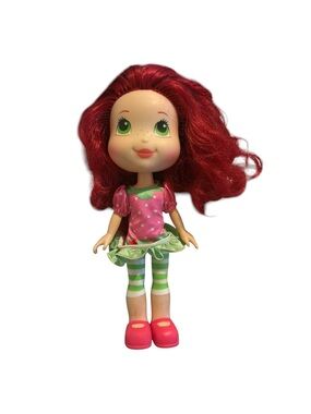 Strawberry Shortcake sweet surprise doll